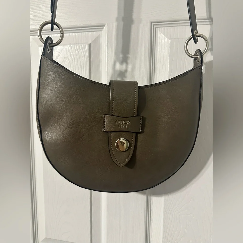 Guess Olive Green Shoulder Bag - Picture 2 of 5